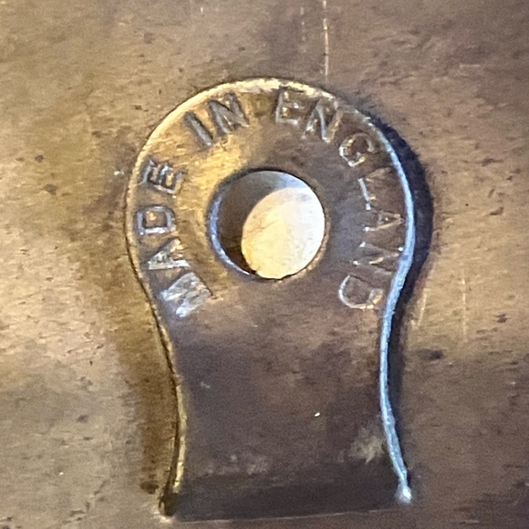 Set of 2 Vintage Original Brass Punched Butterfly 6" Circular Frames England - Picture 5 of 5